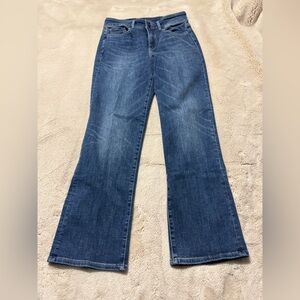 NYDJ Bailey relaxed straight jeans. Size 8